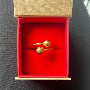 Elegant Gold-Tone Women's Ring